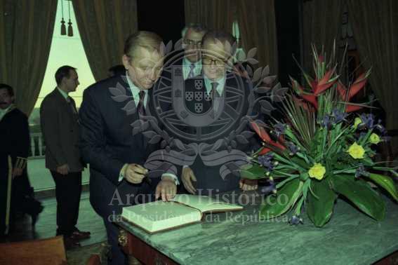 A 2 DE DEZEMBRO DE 1996 - O Presidente da República, Jorge Sampaio, recebe o Presidente da Ucrânia, Leonid Kuchma