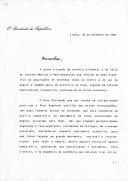 Carta do Presidente da República, Mário Soares, dirigida ao Delegado Apostólico da Santa Sé em Angola, Monsenhor Fortunato Baldelli, manifestando a sua preocupação com a situação de carência alimentar e de falta de outros recursos, em resultado da guerra e agravada pela seca, afetando as populações do Centro e Sul de Angola e da Província do Uíge, dando a conhecer o movimento nacional e internacional de ajuda humanitária por ele patrocinado, e solicitando a contribuição das instituições da Santa Sé e da Igreja Católica Angolana no apoio à iniciativa, tendo em conta que parecem estar reunidas as condições de segurança para a promoção eficaz desta campanha de emergência.