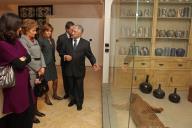 A Dra. Maria Cavaco Silva visita, em Lisboa, o Museu da Farmácia, da Associação Nacional das Farmácias, a 28 de janeiro de 2010