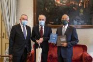 O Presidente da República Marcelo Rebelo de Sousa recebe, em audiência no Palácio de Belém, uma delegação da Associação Nacional de Assembleias Municipais (ANAM). Estiveram presentes o presidente da direção da ANAM, Albino Pinto de Almeida, e o secretário-geral da Associação, António Afonso, a 16 de novembro de 2020
