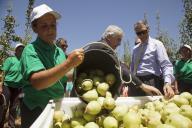 O Presidente da República, Aníbal Cavaco Silva,  realiza uma visita à Zona de Influência do Alqueva, no Baixo Alentejo, sobrevoando a barragem com o mesmo nome, algumas das infraestruturas com ela relacionadas e várias explorações agrícolas beneficiárias da água que aquela proporciona, a 29 de julho de 2015