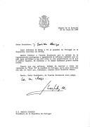 Carta do Rei Juan Carlos dirigida ao Presidente da República de Portugal, Mário Soares, felicitando, após visita ao Pavilhão de Portugal na Exposição Universal de Sevilha, junto com a Rainha, a qualidade da representação poruguesa e agradecendo o esforço português na participação naquele evento tão importante para o Governo e para o Rei de Espanha.