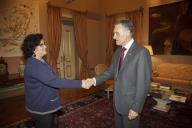 O Presidente da República, Aníbal Cavaco Silva, recebe em audiência a Embaixadora Helena Paiva, para entrega de cartas credenciais como representante diplomática de Portugal em Windhoek, Namíbia, a 7 de janeiro de 2016