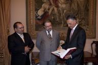 O Presidente da República, Aníbal Cavaco Silva, recebe, em audiência, os autores do "Dicionário das Ordens e Instituições afins em Portugal", no Palácio de Belém, a 28 de junho de 2010