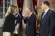 O Presidente da República do Peru, Martín Vizcarra, e Senhora Maribel Díaz Cabello, são recebidos na Praça do Império - Mosteiro dos Jerónimos, pelo Presidente da República, Marcelo Rebelo de Sousa, numa cerimónia oficial de boas-vindas, onde foram prestadas Honras Militares, com a execução dos Hinos Nacionais dos dois países e salva de 21 tiros, a que se seguiu revista e desfile da Guarda de Honra, a 24 de fevereiro de 2019