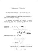 Decreto que nomeia, sob proposta do Governo, o ministro plenipotenciário de 1ª classe António Taveira da Cunha Valente para o cargo de Embaixador de Portugal no Maputo [Moçambique].