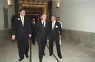 O Presidente da República, Jorge Sampaio, preside ao Jantar de Encerramento do Encontro Europeu de Lions Clubs, no Edifício da Alfândega, Porto, a 9 de setembro de 2001