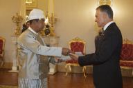 O Presidente da República, Aníbal Cavaco Silva, recebe as cartas credenciais de novos Embaixadores em Portugal, a 16 de setembro de 2015