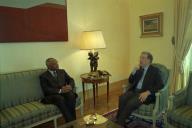 Audiência concedida ao Presidente da República Democrática de São Tomé e Príncipe, Miguel Trovoada, a 5 de junho de 2001