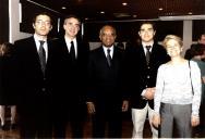 O Presidente da República Democrática de São Tomé e Príncipe, Dr. Miguel Trovoada, com a delegação parlamentar portuguesa, integrada na comitiva do Presidente Jorge Sampaio, Henrique Freitas (PSD), José Junqueiro (PS), Nuno Mello (CDS/PP) e Luisa Mesquita (PCP).