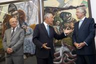 No primeiro dia da Visita Oficial à Alemanha, depois de recebido com alas militares de cortesia no aeroporto de Berlim, o Presidente da República Marcelo Rebelo de Sousa inaugura a primeira exposição individual da pintora Paula Rego na capital alemã, a 7 de agosto de 2019