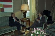 Audiência concedida pelo Presidente da República, Jorge Sampaio, ao Embaixador de Portugal em Moscovo, José Luiz Gomes, a 5 de janeiro de 1999
