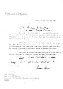 Carta do Presidente da República, Mário Soares, dirigida ao Presidente da República Popular de Moçambique, Samora Moisés Machel,  felicitando-o e ao Povo Moçambicano por ocasião da passagem do 11.º aniversário da Independência de Moçambique e reafirmando a sua vontade e disponibilidade para "tudo fazer para o reforço e consolidação dos laços de amizade e cooperação" entre os dois países.