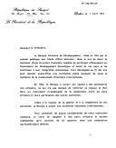 Carta do Presidente da República do Senegal e Presidente em exercício da Organização da Unidade Africana (O.U.A.), Abdou Diouf, dirigida ao Presidente da República de Portugal, Mário Soares, agradecendo o apoio português ao Banco Africano de Desenvolvimento e solicitando que, considerando as dificuldades conjunturais por que passam certos países africanos, "um esforço de solidariedade" por parte dos parceiros não africanos.