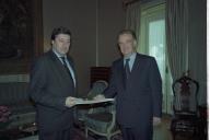 Audiência concedida ao novo embaixador de Portugal em Copenhaga, José António Moya Ribera, a 28 de maio de 1998