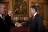 O Presidente da República, Aníbal Cavaco Silva, recebe em audiência o Presidente da Federação Internacional do Automóvel (FIA), Max Mosley e o Presidente do Automóvel Clube de Portugal (ACP), Carlos Barbosa, a 3 de abril de 2009