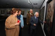 A Dra. Maria Cavaco Silva visita, na Galeria de Arte do Casino Estoril, a Exposição de Pintura de António Joaquim, a 16 de março de 2011