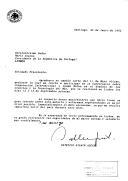 Carta de Patricio Aylwin Azocar, Presidente da República do Chile, dirigida ao Presidente da República de Portugal, Mário Soares, agradecendo carta que lhe foi dirigida em 11 de maio de 1992, convidando-o a participar na Conferência sobre Cooperação Internacional e Ajuda Mútua no domínio das Ciências e da Tecnologia do Mar, a realizar em Lisboa nos dias 12 e 13 de setembro de 1992 mas lamentando não poder estar presente pessoalmente.