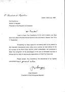 Carta do Presidente da República, Jorge Sampaio, agradecendo o convite que lhe foi endereçado pelo Presidente do Zimbabué, Robert Mugabe, na sua qualidade de Presidente na Comissão Solar Mundial, lamentando, porém, não poder estar presente na Cimeira Solar Mundial, em Harare.