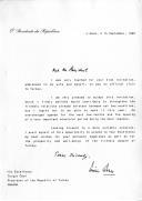 Carta do Presidente da República, Mário Soares, dirigida ao Presidente da República da Turquia, Turgut Özal, agradecendo e aceitando o convite que lhe foi endereçado para realizar uma visita oficial à Turquia, lamentando, porém, não o poder fazer ao longo do ano de 1990, devido a uma agenda sobrecarregada e ao início de um importante período eleitoral.