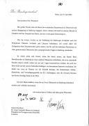 Carta do Presidente Federal da Áustria, Thomas Klestil, dirigida ao Presidente da República Portuguesa, Jorge Sampaio, relativa à Visita de Estado à Áustria e à sua presença na abertura no Festival de Música de Salzburgo, junto com os Presidentes dos Estados Bálticos, com os quais estão previstos encontros.