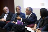 O Presidente da República Marcelo Rebelo de Sousa participa, na Fundação Calouste Gulbenkian em Lisboa, no lançamento do livro do escritor moçambicano Mia Couto “O Universo num Grão de Areia”, mantendo uma conversa com o autor, moderada por Maria Flor Pedroso, em torno dos temas tratados no livro, a 9 de outubro de 2019