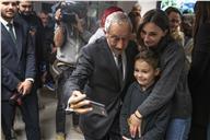 O Presidente Marcelo Rebelo de Sousa  visita um grupo de refugiados ucranianos, em formação na Escola de Hotelaria e Turismo de Lisboa