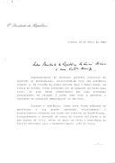 Carta do Presidente da República, Mário Soares, endereçada ao Presidente do Conselho de Estado da República da Guiné-Bissau, General <span class="hilite">João</span> Bernardo Vieira, dando conhecimento de audiência que concedeu a representantes de diversos partidos políticos da Oposição guineense e, perante as informações que recebeu na ocasião, apelando, uma vez mais, à "sua melhor compreensão e tolerância democrática" de forma a não por em causa o processo de democratização no seu país.