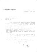 Carta do Presidente da República, Mário Soares, dirigida ao Primeiro Ministro francês [Pierre Bérégovoy], relativa ao desbloqueio da autorização pelas autoridades francesas do envio dos quadros da pintora Maria Helena Vieira da Silva destinados ao Museu Arpada Szenes-Vieira da Silva, em Lisboa.