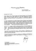 Carta do Presidente da República da Bolívia, Hugo Banzer Suárez, dirigida ao Presidente da República de Portugal, Jorge Sampaio, agradecendo o convite para a VIII Cimeira Iberoamericana de Chefes de Estado e do Governo a ter lugar na cidade do Porto, lamentando não poder estar presente e designando o Ministro das Relações Exteriores e Culto, Javier Murillo de la Rocha, como seu representante oficial.