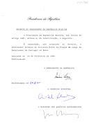 Decreto de exoneração do embaixador António de Oliveira Pinto da França do cargo que exercia como Embaixador de Portugal em Bona [Alemanha]. 