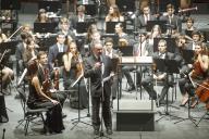 A Dra. Maria Cavaco Silva está presente no Concerto Comemorativo do 40º Aniversário da Orquestra Sinfónica Juvenil, no Teatro Nacional de S. Carlos, em Lisboa, a 16 de novembro de 2013