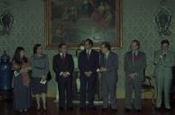 O Presidente da República, Jorge Sampaio, condecora Ricardo Passos de Gouveia com o grau de Comendador da Ordem do Infante D. Henrique, a 28 outubro de 1996
