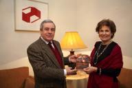 A Drª Maria Cavaco Silva recebe em audiência o escritor Luís Rosa, que lhe oferece um exemplar da sua obra "Bocage - A vida apaixonada de um genial libertino" a 8 de fevereiro de 2007