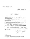 Carta do Presidente da República, Jorge Sampaio, dirigida ao Presidente da República Argelina Democrática e Popular, Abdelaziz Bouteflika, agradecendo votos e prendas de Natal e afirmando o seu convencimento que a visita de Estado que fará, em breve, à Argélia, será uma ocasião privilegiada para o desenvolvimento acrescido das relações bilaterais entre os 2 países.