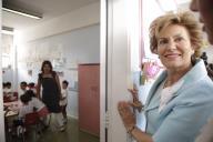 A Dra. Maria Cavaco Silva visita a Associação Resgate, no Instituto Condessa de Cuba, uma Instituição Particular de Solidariedade Social localizada em Porto Salvo, Oeiras, a 16 de julho de 2009