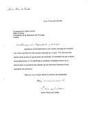 Carta de Javier Pérez de Cuéllar dirigida ao Presidente da República de Portugal, Mário Soares,  agradecendo a mensagem de simpatia que lhe endereçou por ocasião da sua derrota nas presidenciais peruanas e lamentando que o processo eleitoral "não tenha significado o autêntico restabelecimento da democracia nem a garantia do respeito dos direitos humanos a que aspiravam os peruanos".