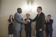 O Presidente da República, Aníbal Cavaco Silva, condecora o Engº Domingos Simões Pereira, com a Grã-Cruz da Ordem do Infante D. Henrique, pelo trabalho desenvolvido enquanto Secretário Executivo da Comunidade dos Países de Língua Portuguesa (CPLP), a 18 de setembro de 2012