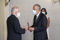 O Presidente da República Marcelo Rebelo de Sousa agracia José Fragateiro, a título póstumo, Oficial da Ordem da Liberdade, em cerimónia que decorre na sala dos Embaixadores do Palácio de Belém, na presença do Presidente da Assembleia da República, Eduardo Ferro Rodrigues. Recebe as insígnias o filho do homenageado, José Eduardo Fragateiro, a 16 de julho de 2020