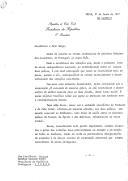 Carta n.º 76/PR/77 do Presidente da República de Cabo Verde, Aristides Pereira, dirigida ao Presidente da República Portuguesa, General António Ramalho Eanes, saudando o facto de ter recebido as cartas credenciais do primeiro Embaixador-residente de Portugal, na cidade da Praia e "a excelência das relações que, desde a primeira hora" após a independência, se estabeleceram entre os dois países.