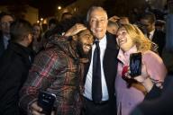 No dia Internacional dos Direitos Humanos, o Presidente Marcelo Rebelo de Sousa visita, em Setúbal, o Bairro do Forte da Bela Vista e janta com os moradores na escola local, a 10 de dezembro de 2017