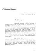 Carta do Presidente da República, Mário Soares, dirigida a Sua Santidade o Papa João Paulo II sobre a situação em Timor-Leste e sobre "as atrocidades cometidas pelas tropas de ocupação indonésias contra timorenses pacíficos e indefesos", afirmando a sua certeza em como "o Sumo Pontífice não deixará (...) de erguer a sua voz autorizada em favor de uma Causa que é justa".
