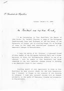 Carta do Presidente da República, Mário Soares, dirigida ao Presidente da República da Checoslováquia, Vaclav Havel, apresentando o portador da carta, Dr. António Vitorino, juiz do Tribunal Constitucional e Professor de Direito, na ocasião da sua visita a Praga, para troca de impressões e eventual aconselhamento no âmbito do projeto institucional e legal das mudanças democráticas na Checoslováquia.