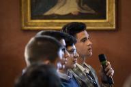 Daniel Traça foi o cientista presente no oitavo encontro da segunda edição do Programa “Cientistas no Palácio de Belém”, onde efetuou uma sessão de apresentação e debate com alunos do ensino secundário. Estiveram presentes, nesta sessão, alunos do 10.º, 11.º e 12.º ano do Colégio Cedros em Vila Nova de Gaia e alunos do Externato João Alberto Faria em Arruda dos Vinhos, a 19 de fevereiro de 2019