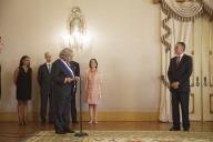 O Presidente da República, Aníbal Cavaco Silva, recebe em audiência o Secretário de Energia norte-americano, Ernest Moniz, a quem agracia, em cerimónia própria, com a Grã-Cruz da Ordem do Infante D. Henrique, a 10 de julho de 2015