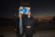 O Presidente da República Marcelo Rebelo de Sousa associa-se às comemorações do centésimo aniversário da independência da República da Finlândia. No relvado em frente à Torre de Belém, iluminada com as cores da bandeira finlandesa, o Presidente Marcelo Rebelo de Sousa brinda às relações de amizade e cooperação entre os dois países e a um futuro próspero para ambos os povos, a 6 de dezembro de 2017