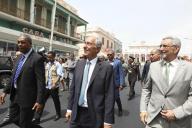 O Presidente da República Marcelo Rebelo de Sousa, acompanhado pelo Presidente da República de Cabo Verde, Jorge Carlos Fonseca, e Senhora, e pelos Primeiro-Ministro, António Costa, e Primeiro-Ministro cabo-verdiano, Ulisses Correia e Silva, dá um passeio a pé e convive com os populares nas ruas do Mindelo, a 11 de junho de 2019