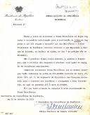 Pedido de autorização do Secretário da Presidência da República, dirigido ao Ministro da Presidência, "para a realização de todas as despesas a que der origem o banquete que Sua Excelência o Senhor Presidente da República tenciona oferecer a Sua Majestade a Rainha da Holanda, no Palácio da Ajuda" no dia 7 de novembro de 1955.