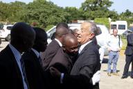 O Presidente da República Marcelo Rebelo de Sousa visita o Mercado Municipal de Maputo, percorrendo as suas típicas bancas de venda e desloca-se depois à Escola S. Francisco de Assis situada no Bairro de Chamanculo em Maputo, a 6 maio 2016