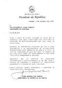 Carta do Presidente da República de Angola, José Eduardo dos Santos, dirigida ao Presidente da República Portuguesa, Jorge Sampaio, acusando receção de carta [de 4 de setembro de 1999] que lhe foi endereçada logo após a publicação dos resultados do referendo sobre a autodeterminação realizado em Timor-Leste e agradecendo "as referências elogiosas" sobre a ação diplomática e a prática de solidariedade desenvolvidas por Angola a favor da causa do Povo timorense.